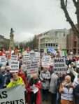 Leer: 130 OMAS GEGEN RECHTS auf der Demo