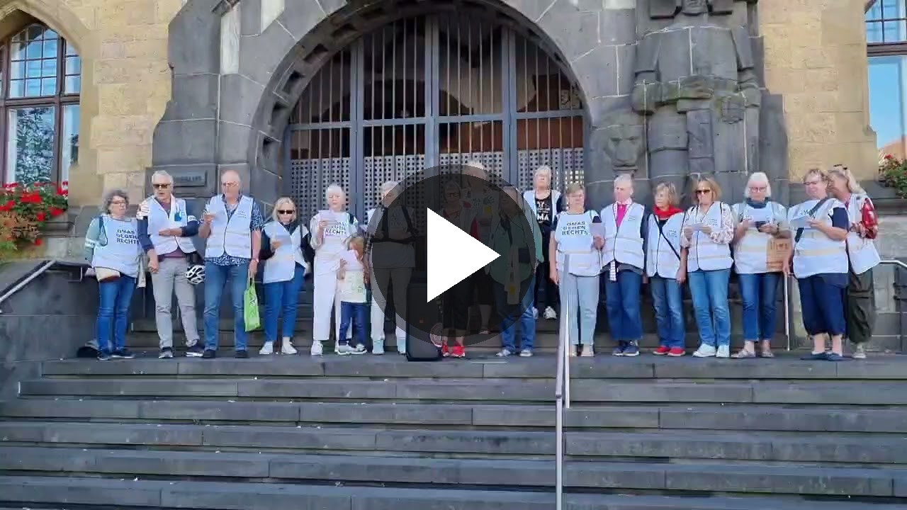 Video ansehen: Recklinghausen: Menschenkette ums Rathaus (YouTube)