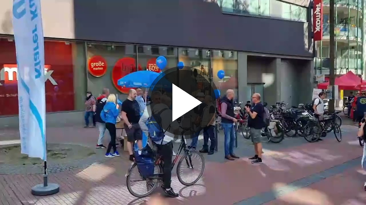 Video ansehen: Recklinghausen: Menschenkette ums Rathaus (YouTube)
